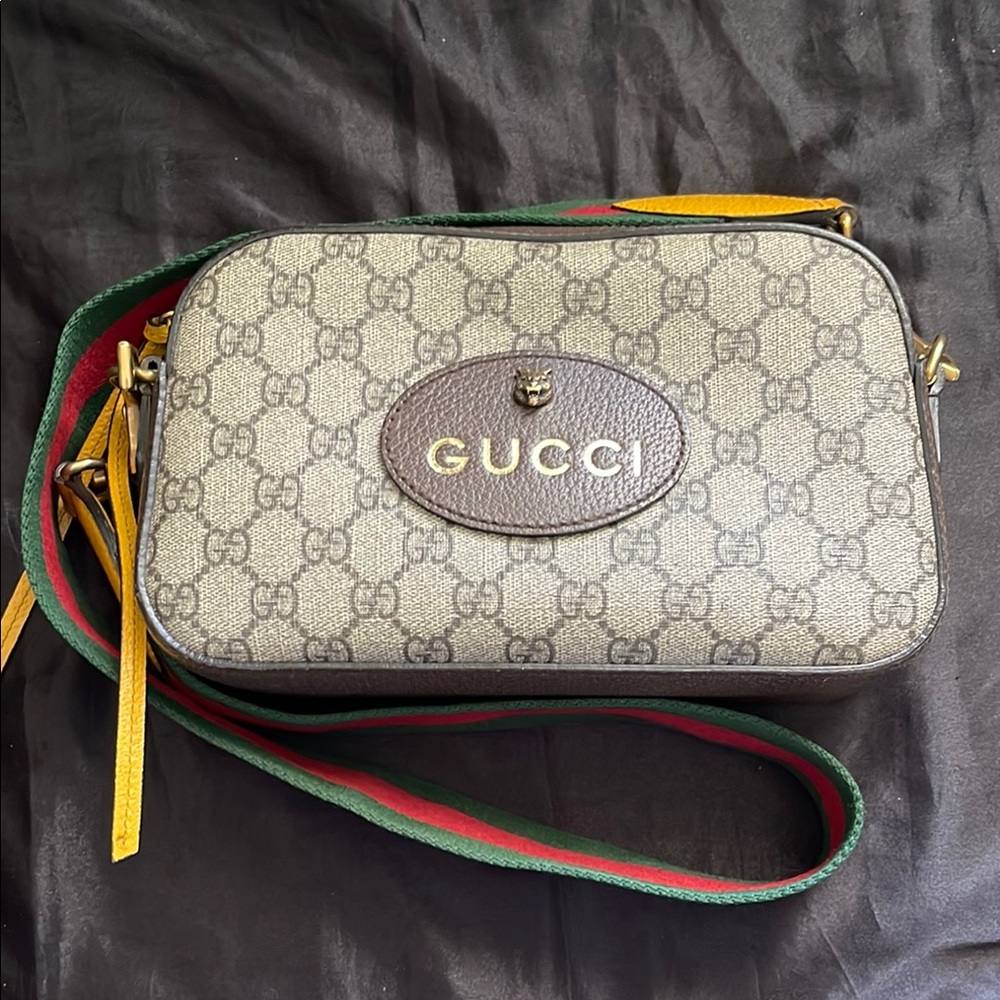 Gucci supreme vintage shoulder bag